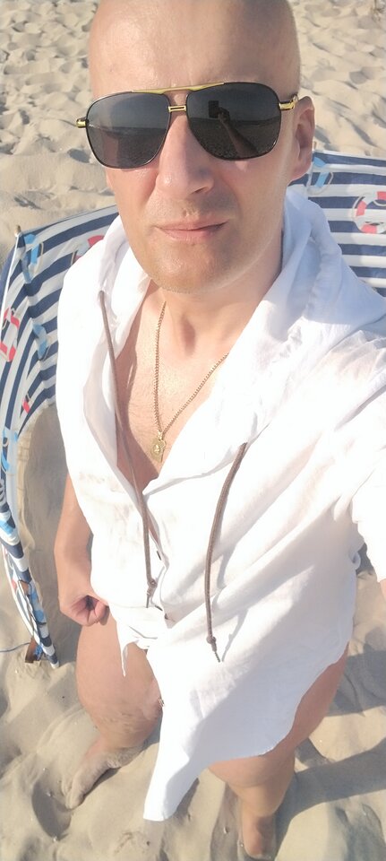 1000015108.jpg - StaryCzlowiekAMorze