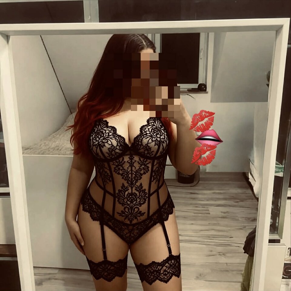 e4fc5329-1229-430e-bae0-3f3a5974ee69.jpg - FuckMeHarddd