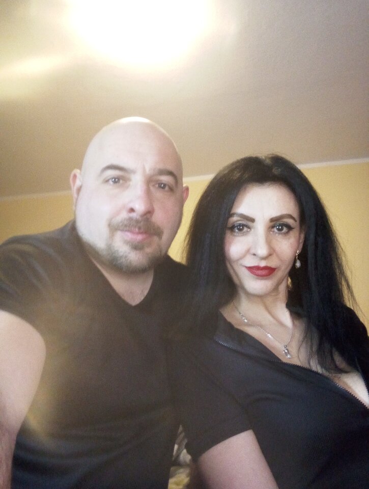 image-1768081264440.jpg - Starscouples