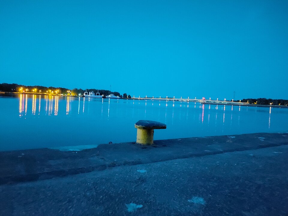 Blue.jpg - Honey1970