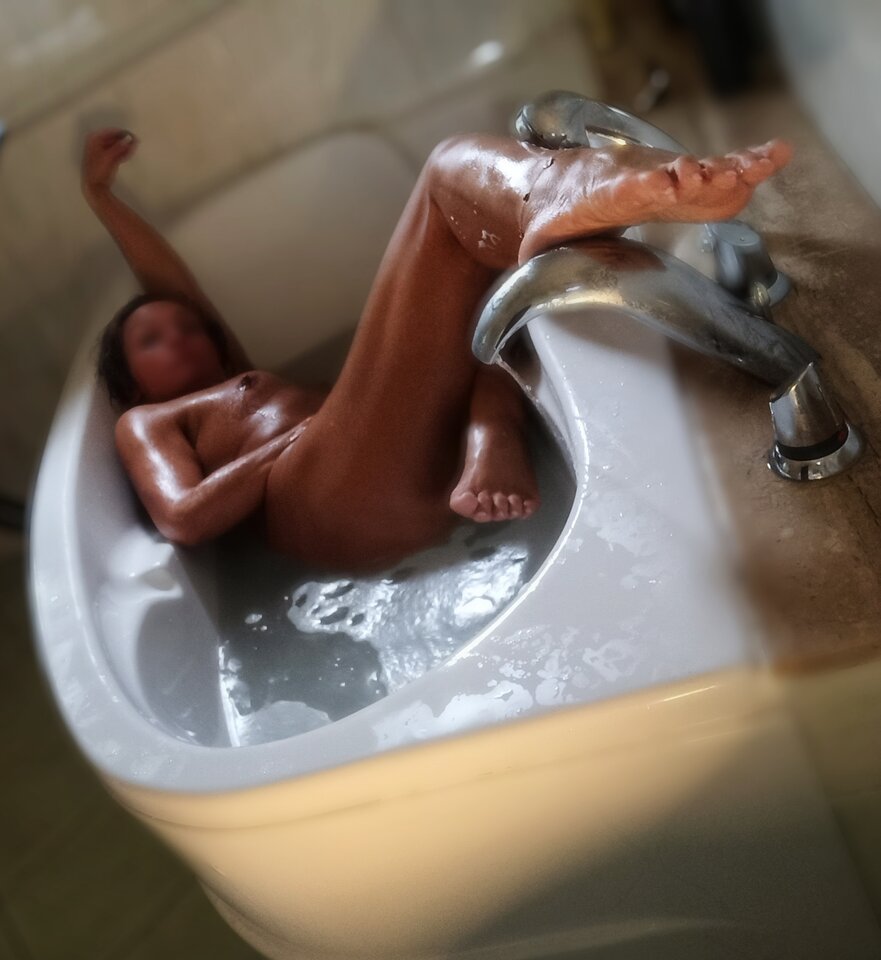 🛀🏼🛀🏼 - _Pure__Evil_