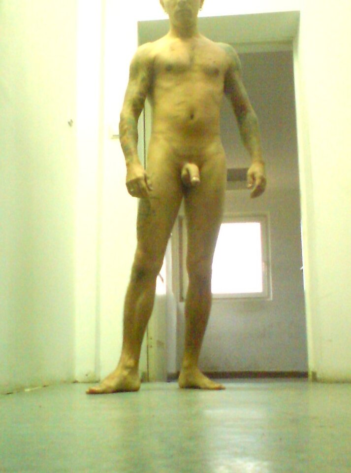 DSC00023.JPG - GrinchNude