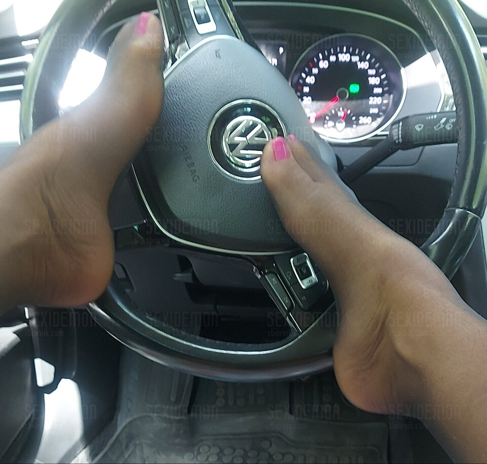 1000053735.jpg - SexiDemon