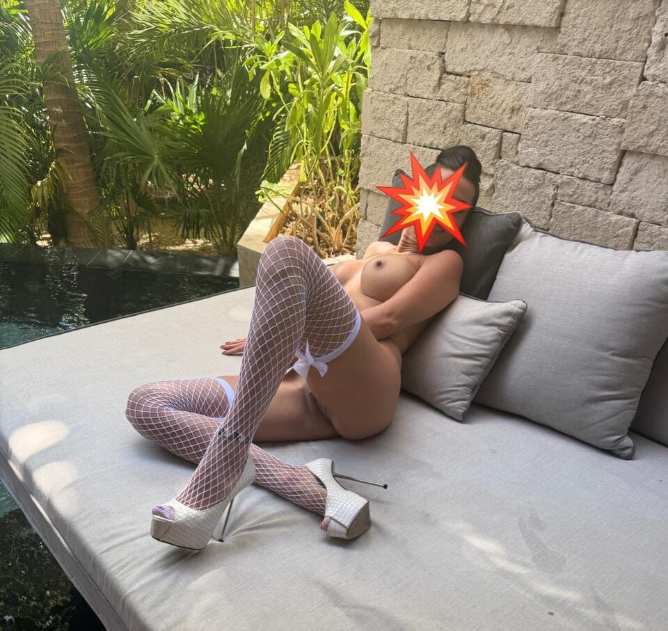 3252ca45-231f-4b2d-90ca-72c126aa3407.jpeg - Honey_Bunny2000