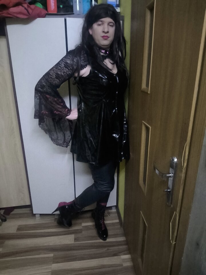 1000018894.jpg - Adriennecross