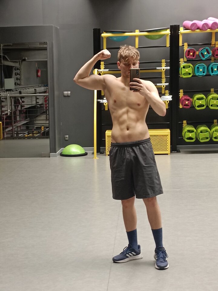 1000000635.jpg - Dom1812