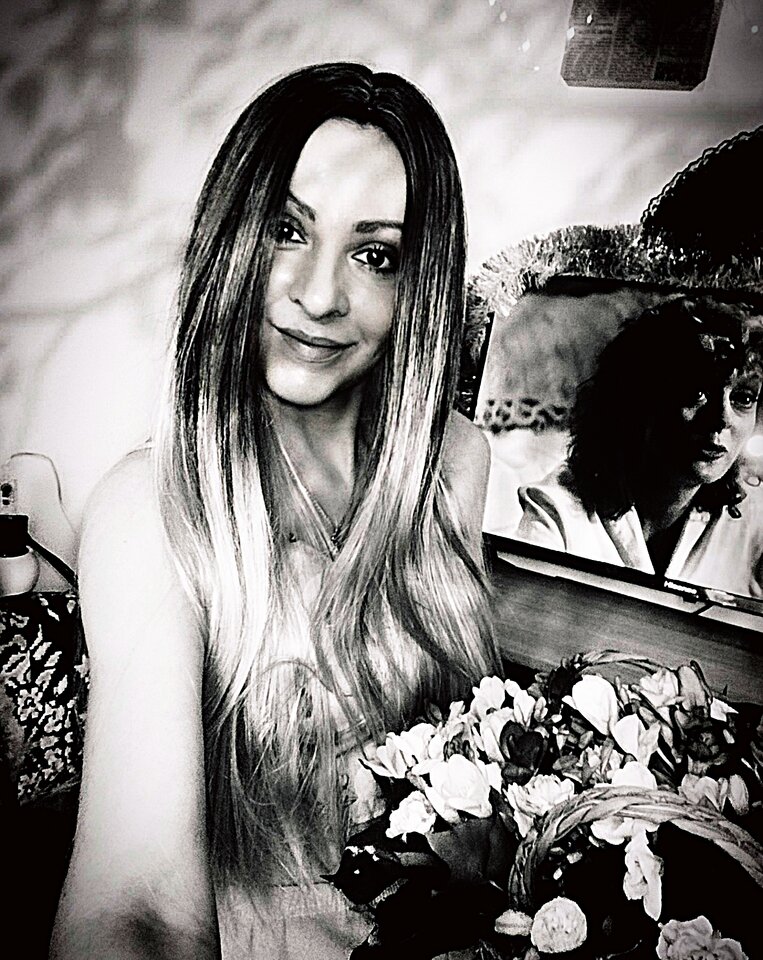 IMG-2bb70d7ea738f02c789398dcb1870d01-V.jpg - Starscouples