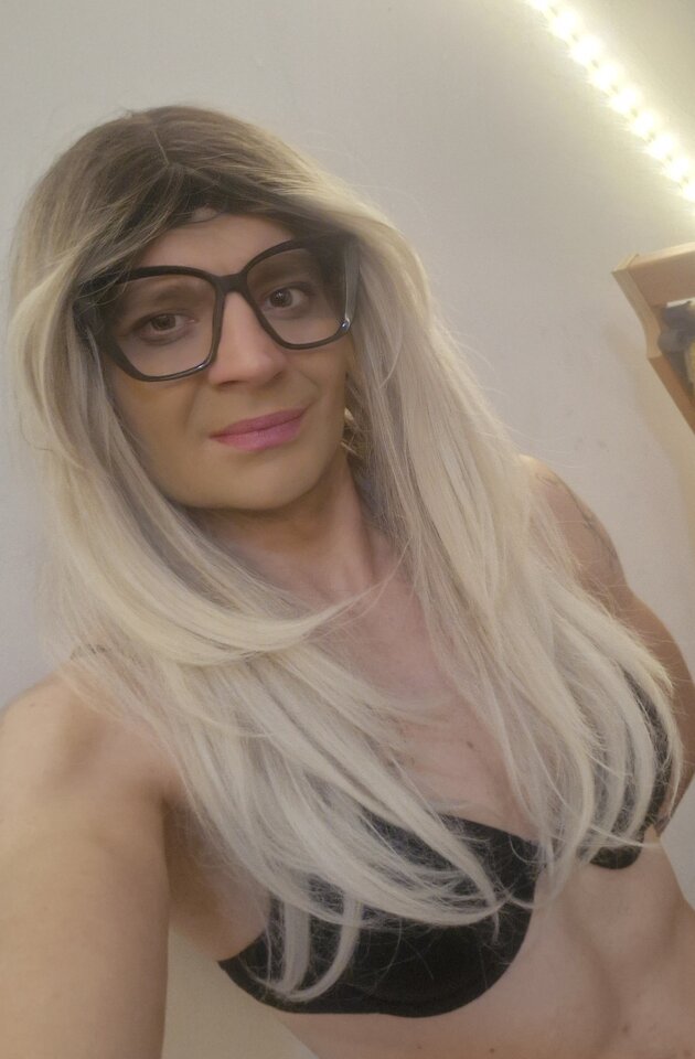 20251108_051904.jpg - SexWorkerkaTS