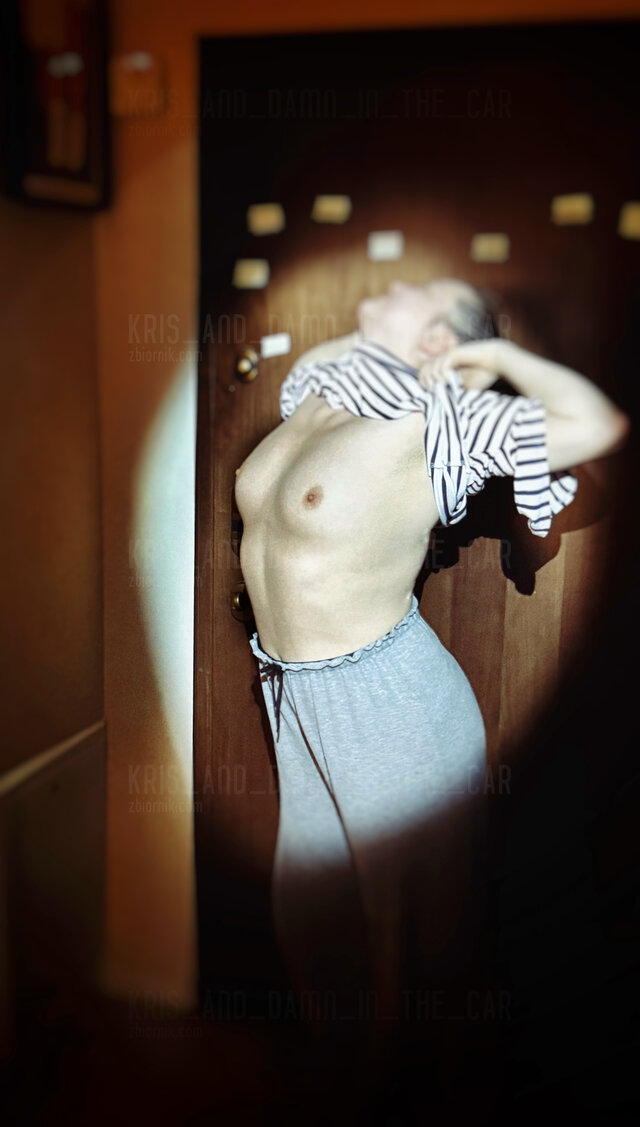 Kris_and_Damn_in_the_car